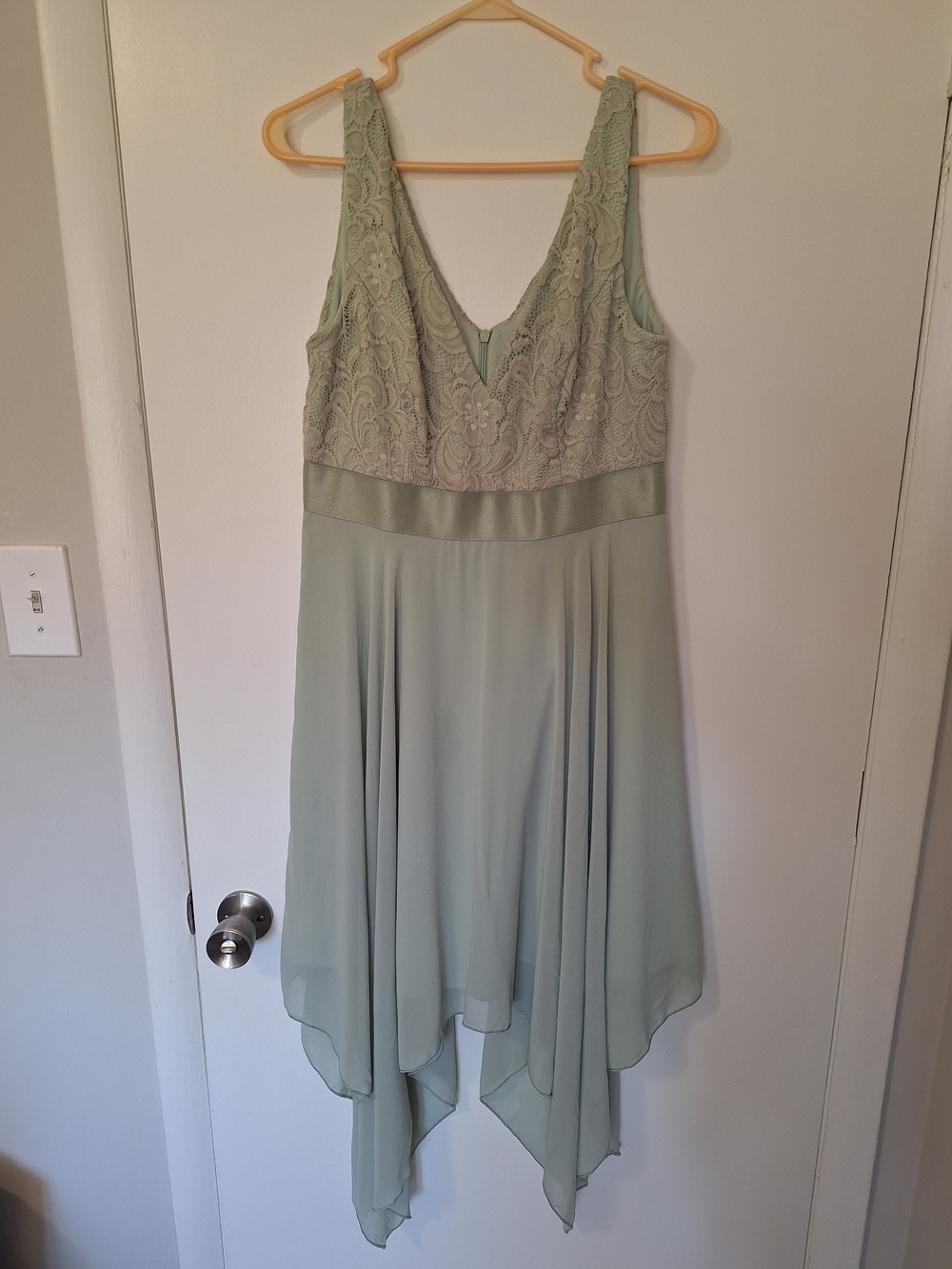 Ever Pretty Light Sage Green Lace Bodice Flowy Dress